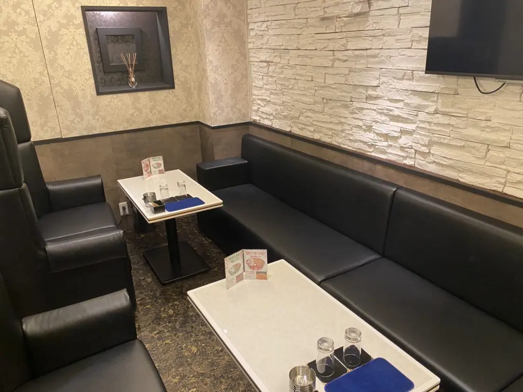 Club 令 店内1