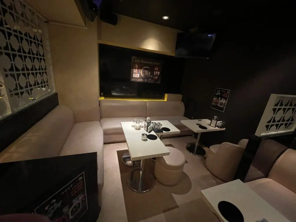 Club 粋 店内3